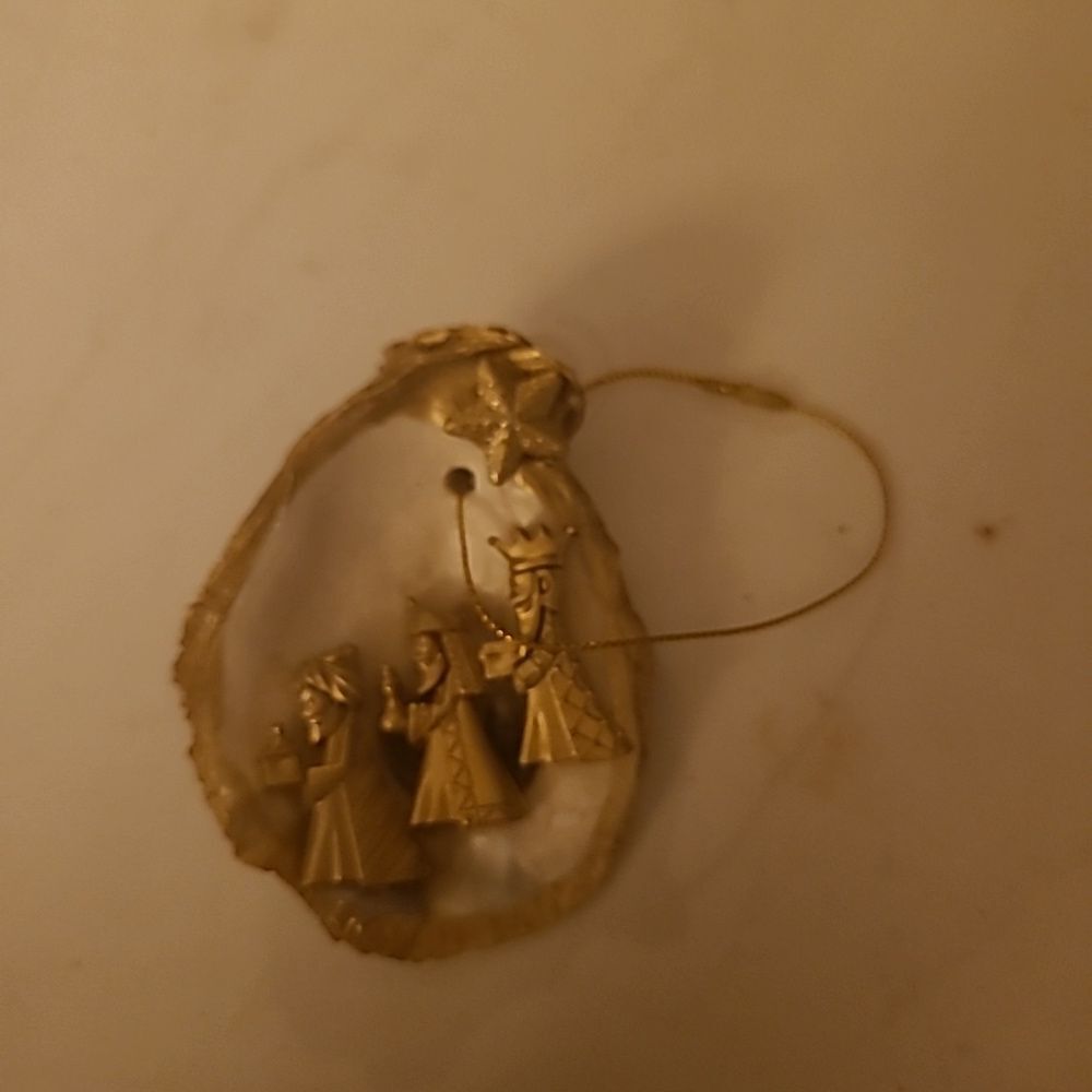 Three Wiseman Shell Ornament